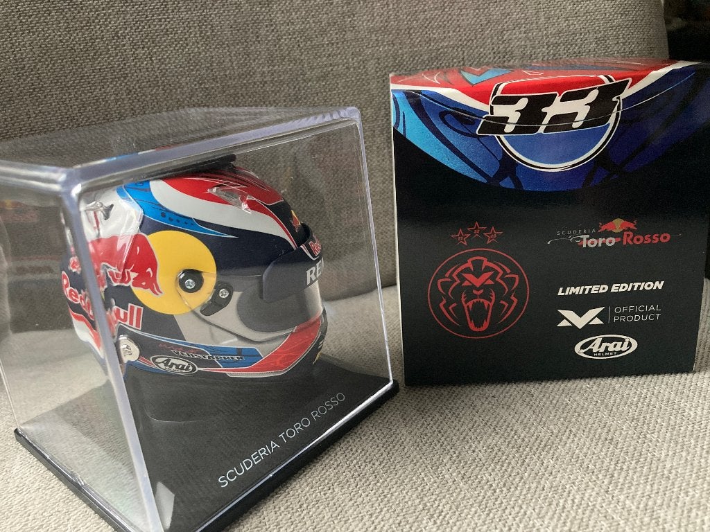 ✅ Max Verstappen 1:4 helm 2015 Seizoenshelm Toro Rosso STR10, Ophalen of Verzenden, Nieuw, Formule 1