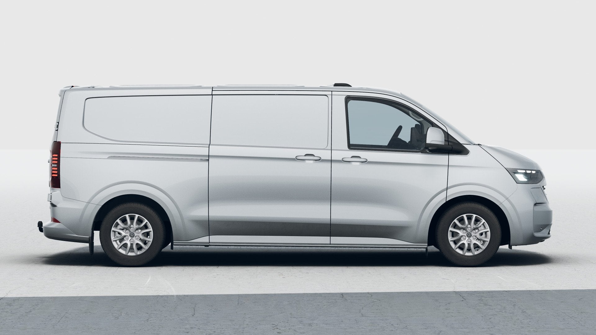 Volkswagen Transporter 2.5 eHybrid 233pk L2H1 30 Style | Sto, Auto's, Automaat, 12 maanden, 4 cilinders, Volkswagen