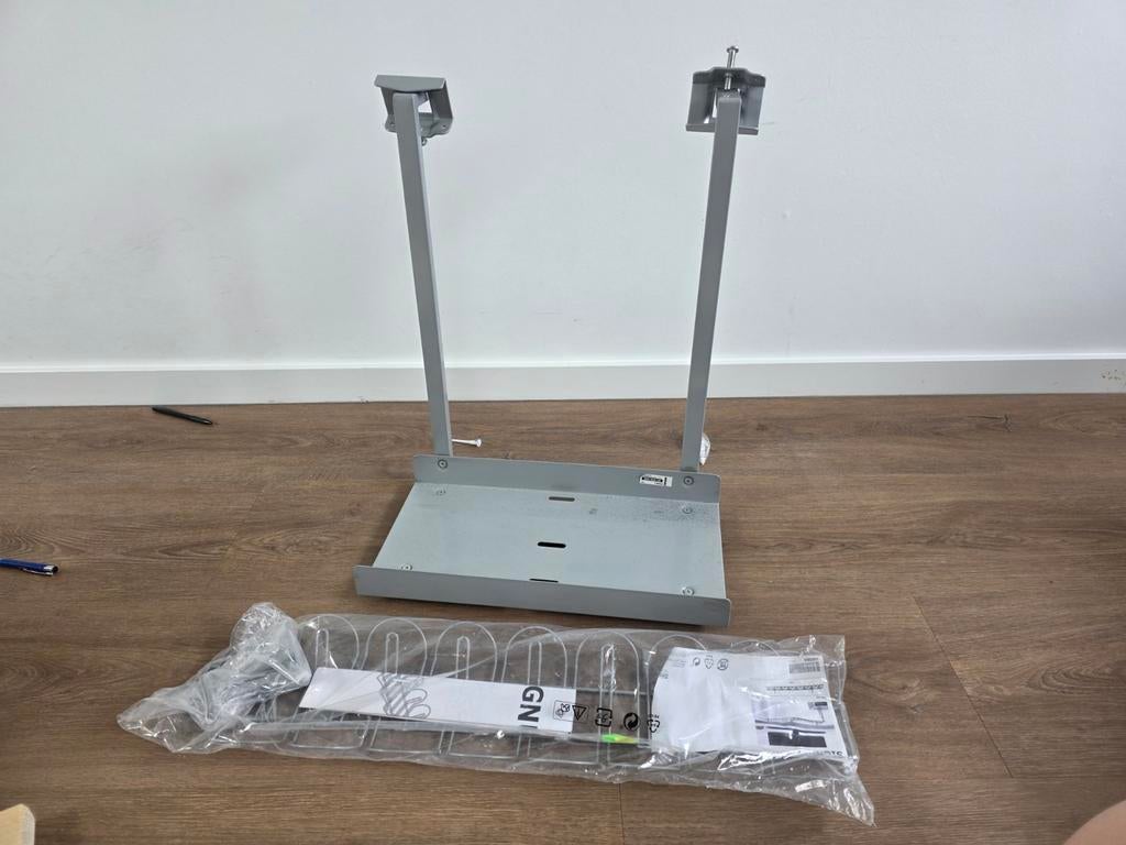 IKEA SUMMERA computerkast houder en SIGNUM kabelgoot, Diversen, Bureau-accessoires, Ophalen, Gebruikt