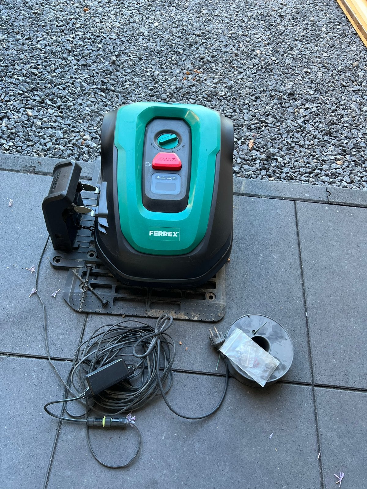 Complete Ferrex Robotgrasmaaier - Zo goed als nieuw, Ophalen of Verzenden, Zo goed als nieuw, 20 tot 25 cm, Bestuurbaar via app