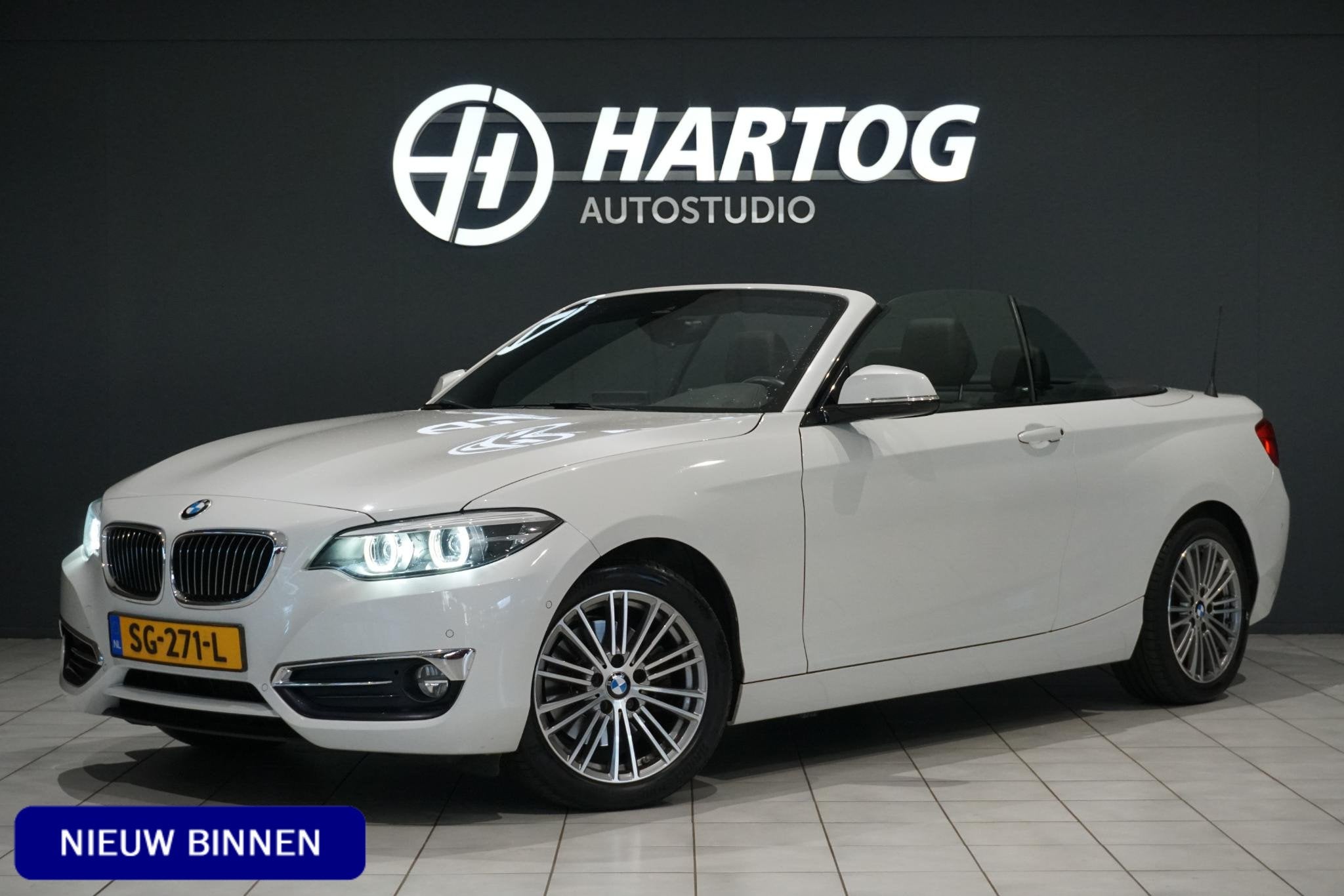 BMW 2-serie Cabrio 220i High Executive + CAMERA / LEDER / ST, Auto's, 1998 cc, Achterwielaandrijving, Gebruikt, 4 cilinders