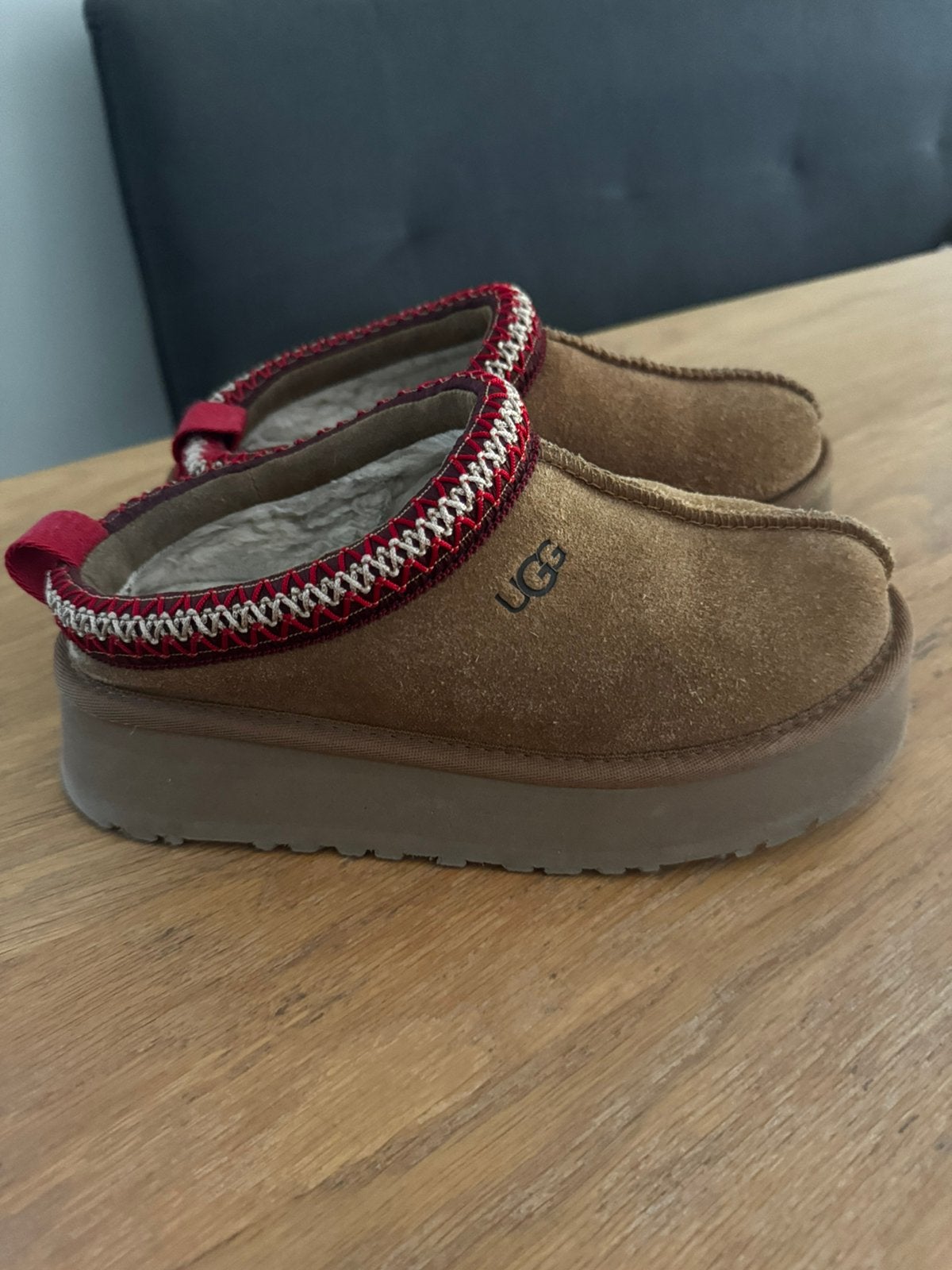 UGG Tazz 36, Kleding | Dames, Ophalen of Verzenden, Zo goed als nieuw