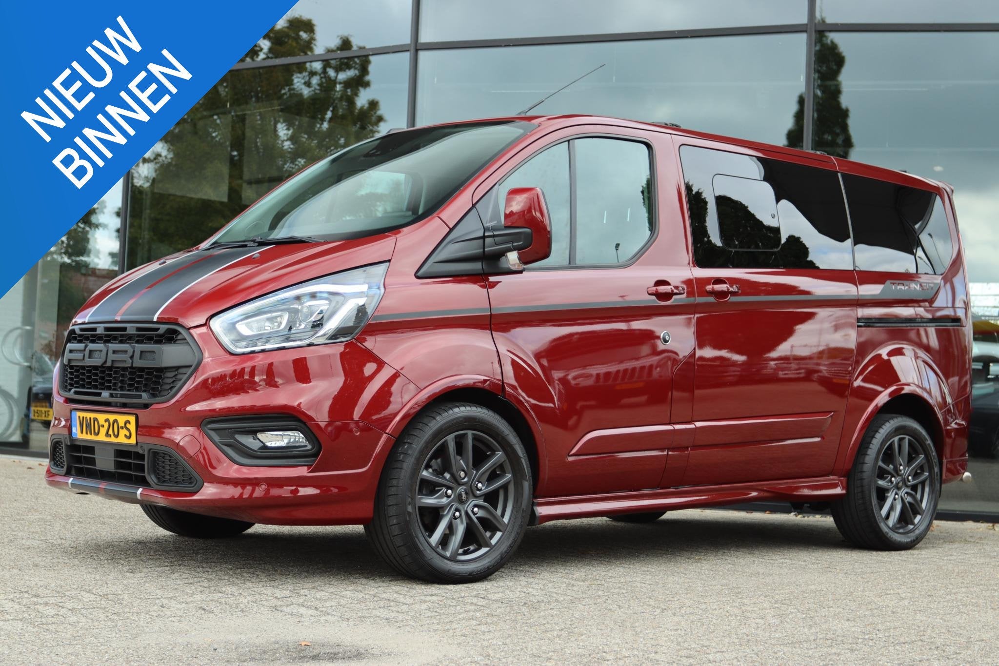 FORD TRANSIT CUSTOM 320 2.0 TDCI L1H1 185PK SPORT DC DUBBEL, Auto's, Euro 6, 4 cilinders, 1850 kg, Leder en Stof