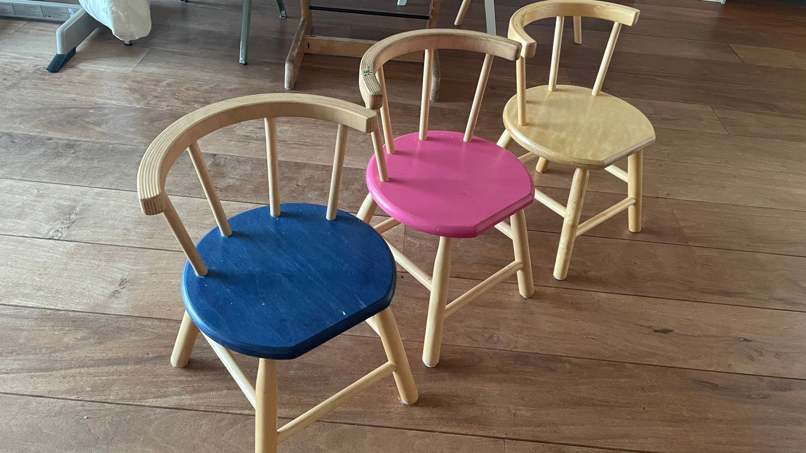 Kinderstoeltjes en tafel, Kinderen en Baby's, Kinderkamer | Tafels en Stoelen, Ophalen, Gebruikt, Tafel(s) en Stoel(en)