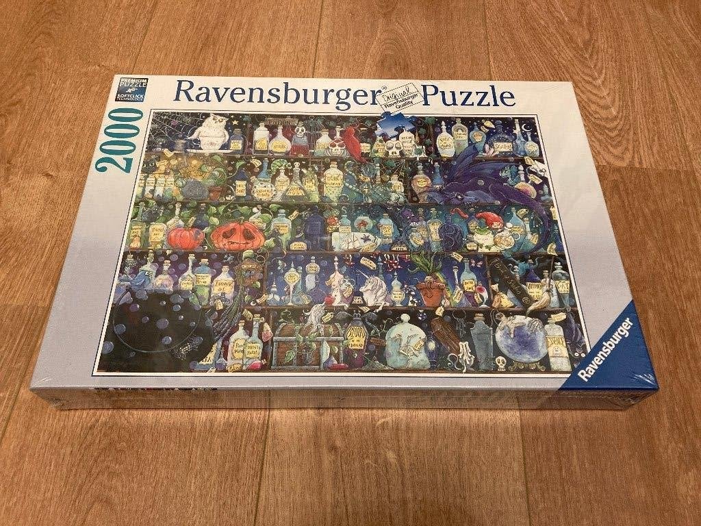 Ravensburger legpuzzel Gifkast/Potions Rack 2000 stk Nieuw, Ophalen of Verzenden, Meer dan 1500 stukjes, Nieuw, Legpuzzel
