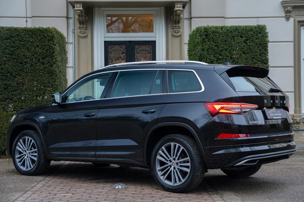 Skoda Kodiaq 2.0 TSI 4x4 Laurin & Klement FACELIFT | TREKHAA, Auto's, Skoda, Automaat, Gebruikt, Euro 6, Zwart