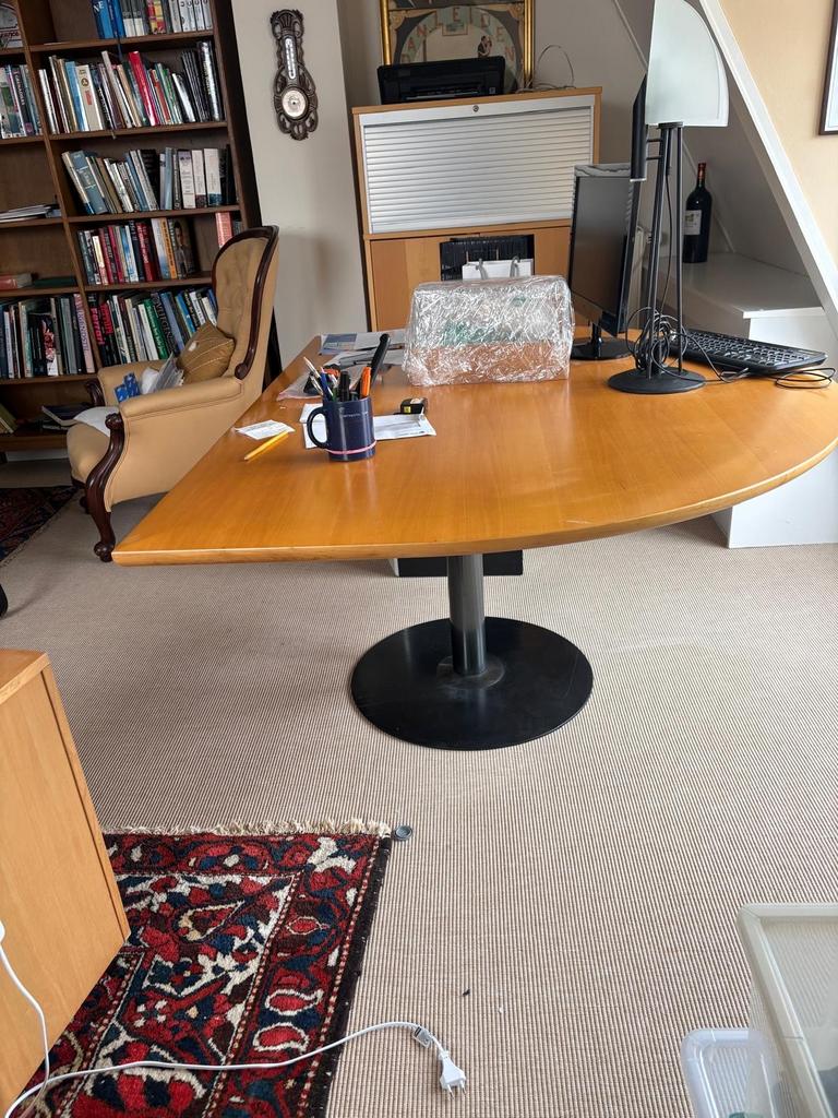 Halfronde eettafel in massief kersenhout, Gebruikt, 150 tot 200 cm, 150 tot 200 cm, Vier personen