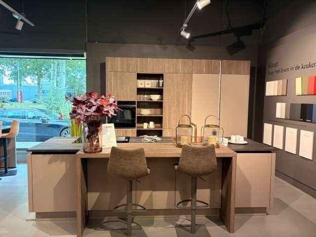 Showroom keuken eiland opstelling, Ophalen, Overige kleuren, Overige typen, Nieuw
