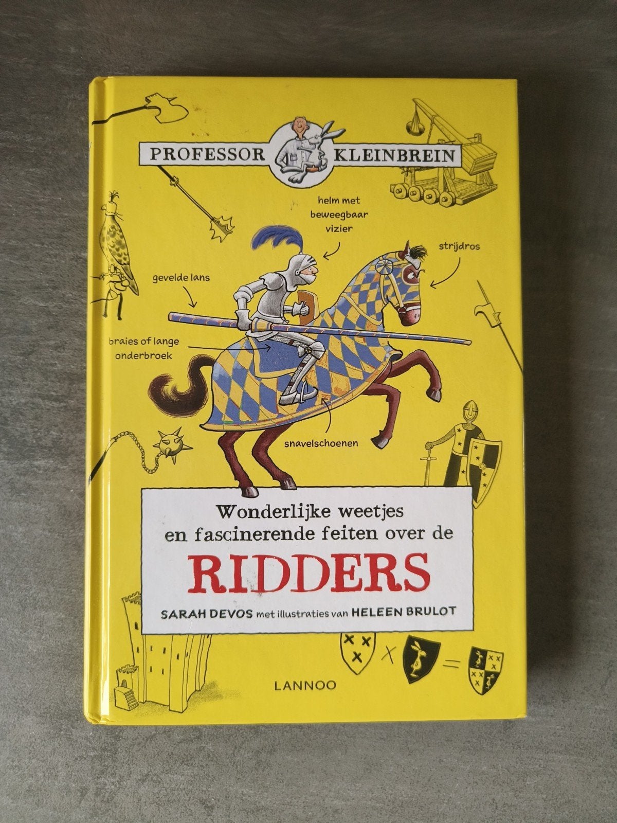 Wonderlijke weetjes en fascinerende feiten over de ridders, Non-fictie, Ophalen of Verzenden, Zo goed als nieuw, Sarah Devos