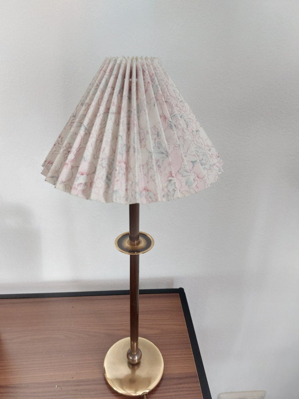 Elegante bronzen tafellamp met geplooide kap, Ophalen, Overige merken, E14 (klein), Overige stijlen