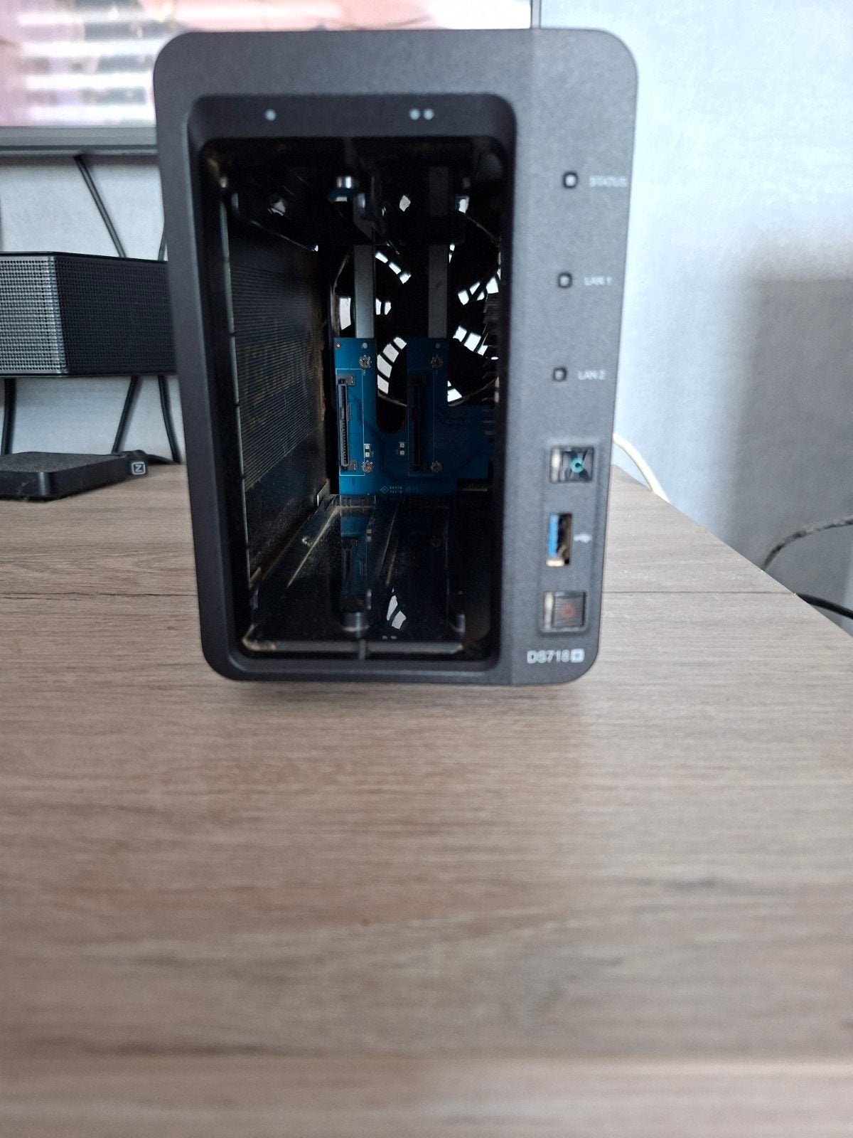 Synology DS718+ NAS met 2x 4TB WD Red HDD's, Ophalen, Gebruikt