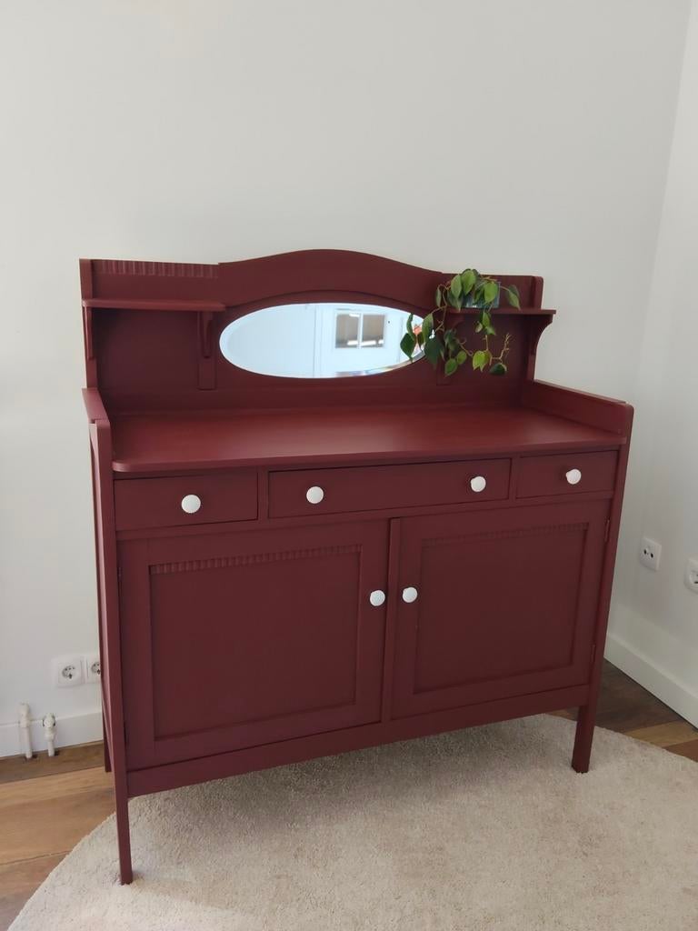 Opgeknapt dressoir / commode / waskast in Burgundy wine, Ophalen, 100 tot 150 cm, Zo goed als nieuw, 25 tot 50 cm