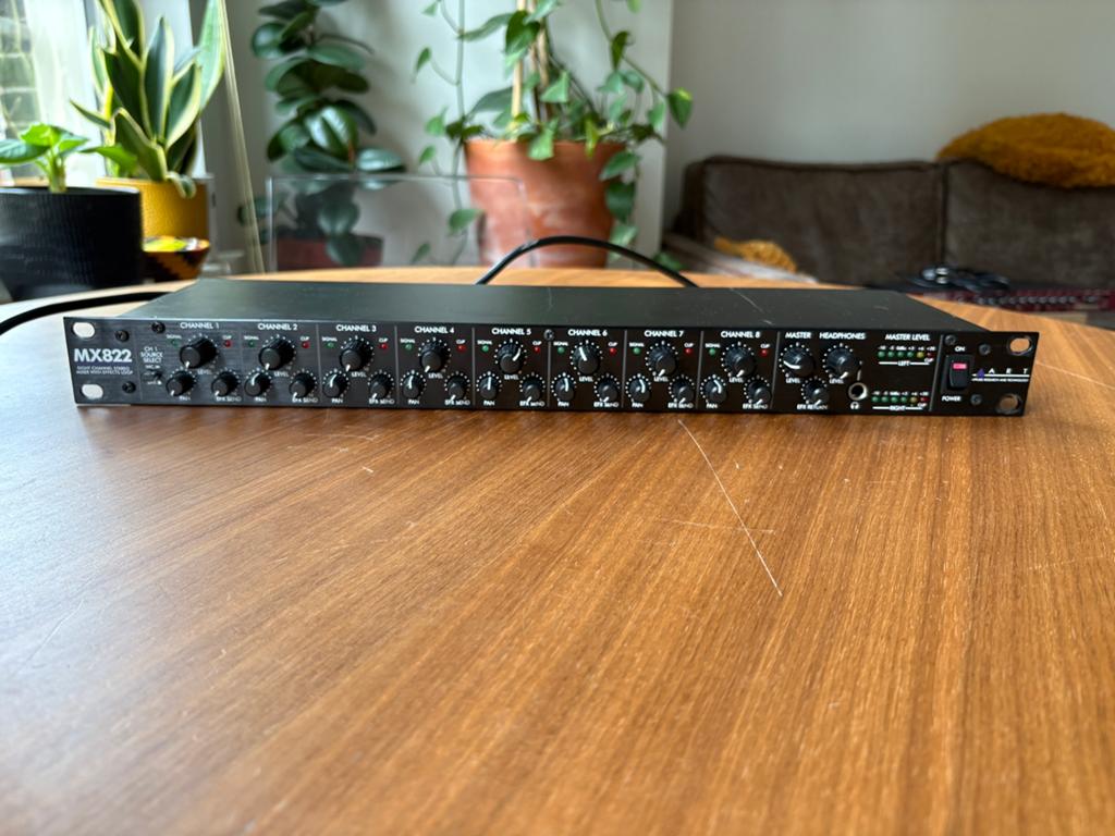 Art mx822 stereo line mixer, Muziek en Instrumenten, Mengpanelen, Ophalen of Verzenden, Zo goed als nieuw