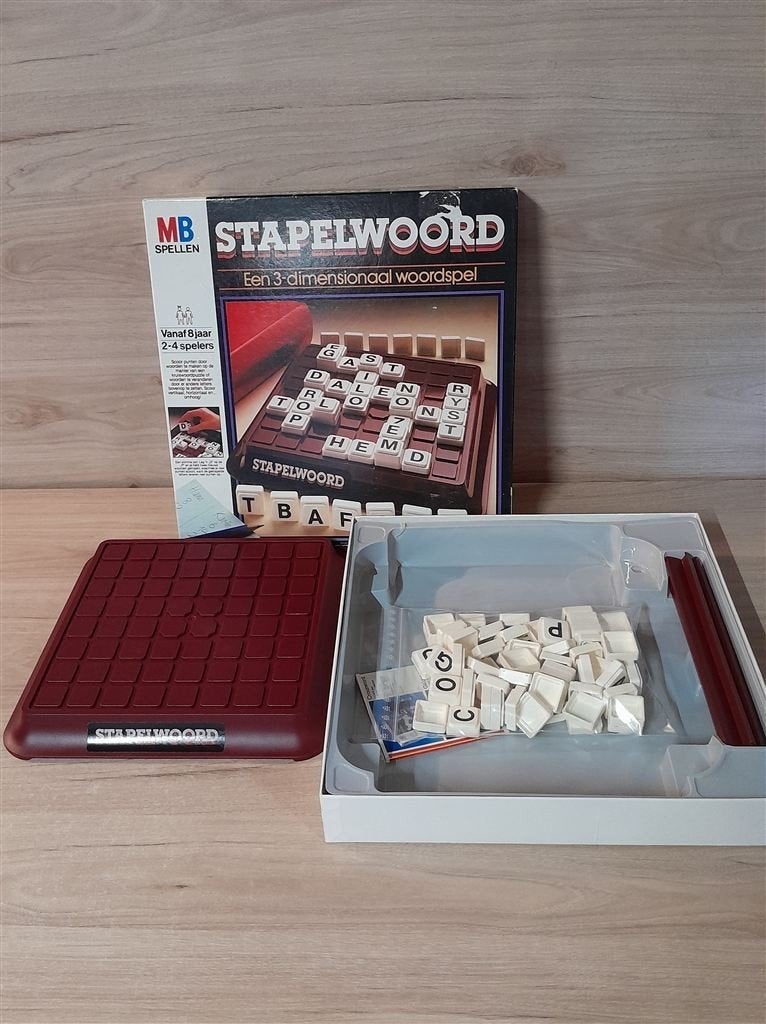 Stapelwoord - 3d woordspel - s5384, Hobby en Vrije tijd, Gezelschapsspellen | Bordspellen, Verzenden, Zo goed als nieuw