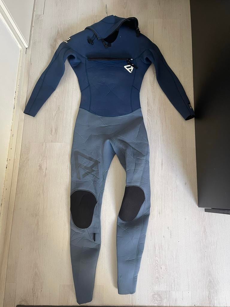Brunotti Wetsuit - Maat S - Weinig Gebruikt!, Ophalen of Verzenden, Zo goed als nieuw, Wingsurf-board