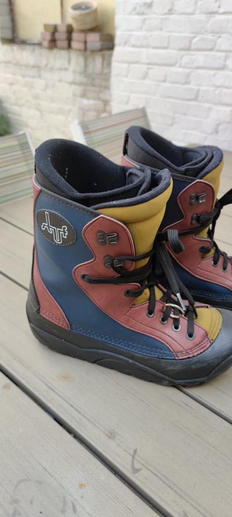 Vintage Look Snowboard Boots - Maat 42/43, Sport en Fitness, Snowboarden, Ophalen of Verzenden, Gebruikt, Snowboots