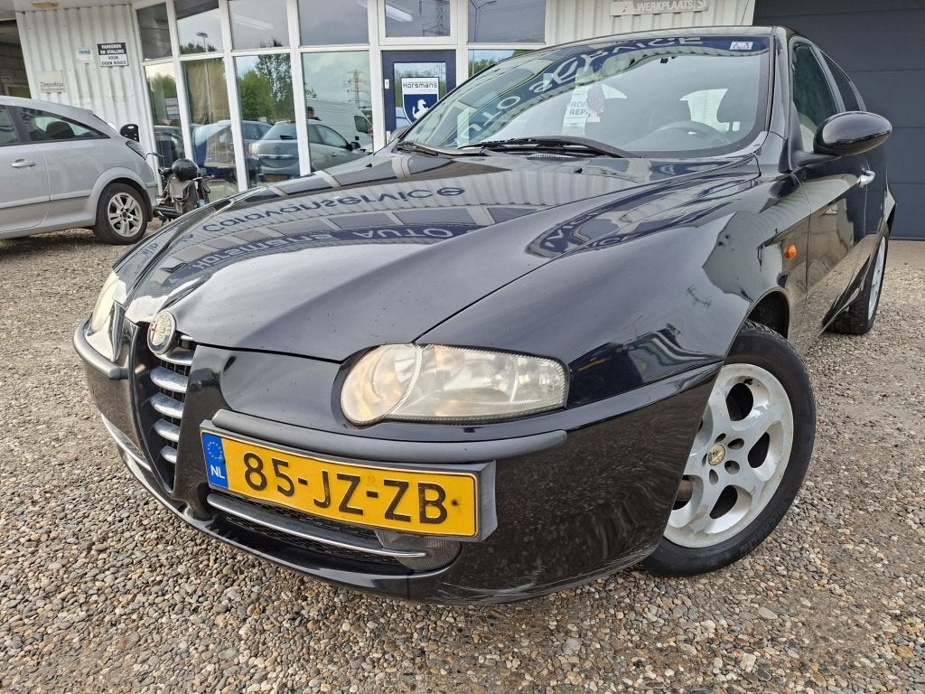 Alfa romeo 147 1.6 TS Distinctive, Verwarmde buitenspiegels, Gebruikt, 4 cilinders, 400 kg