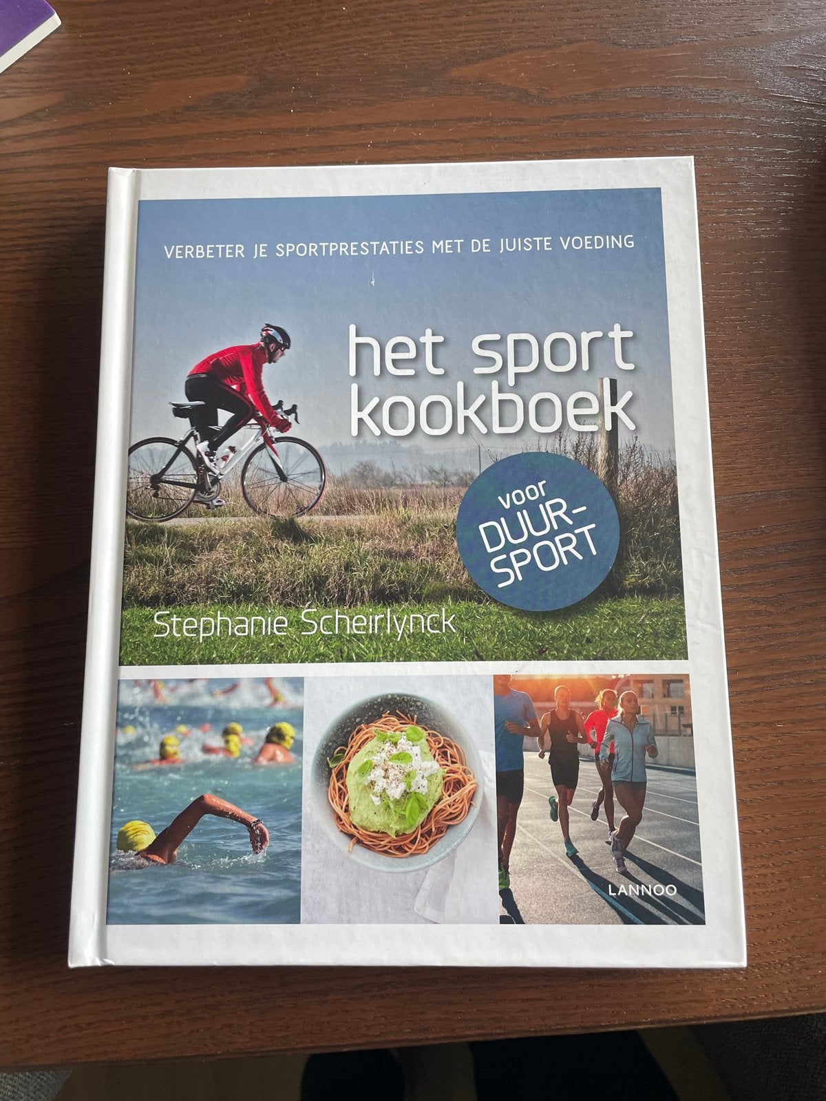 Het Sport Kookboek voor Duursport - Stephanie Scheirlynck, Hoofdgerechten, Ophalen of Verzenden, Zo goed als nieuw, Gezond koken