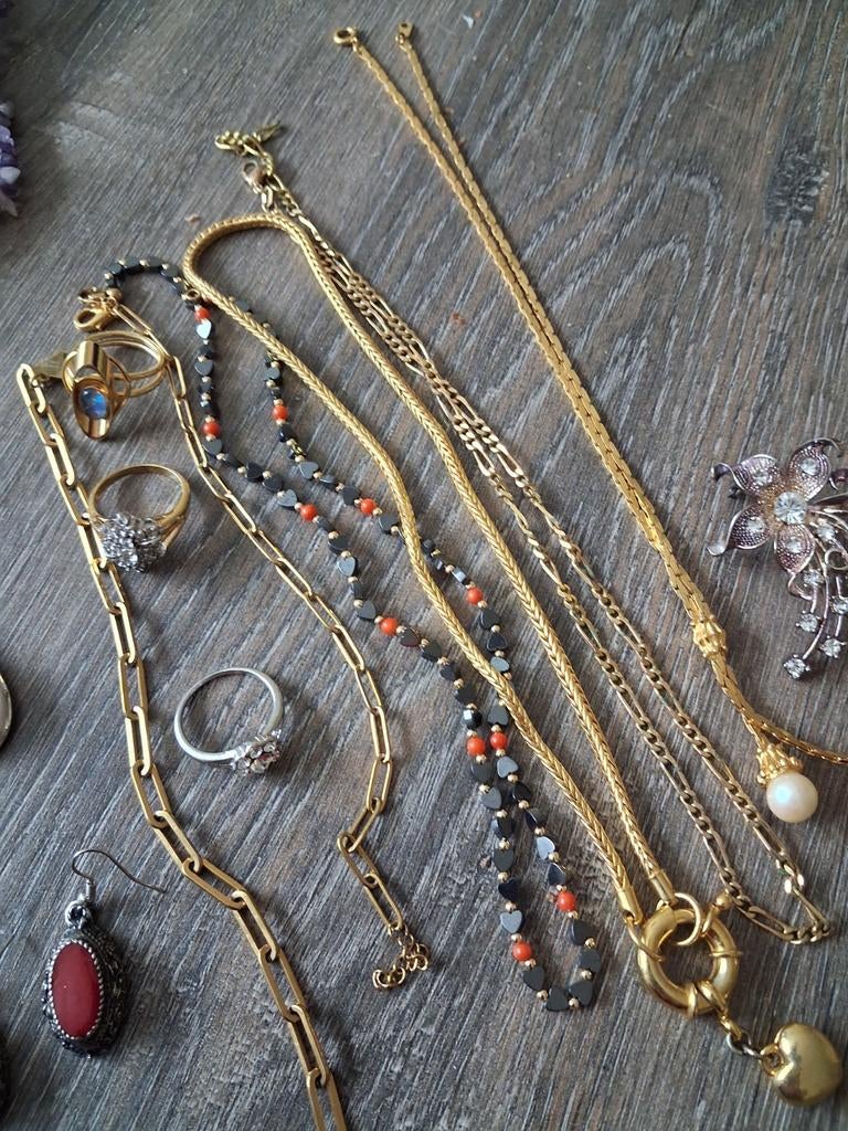 Diverse sieraden: kettingen, ringen, oorbellen, broches, Sieraden, Tassen en Uiterlijk, Kettingen, Ophalen, Overige materialen