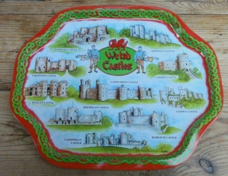 SALE Engels dienblad met kastelen uit Wales, Huis en Inrichting, Gebruikt, -, -, Ophalen of Verzenden