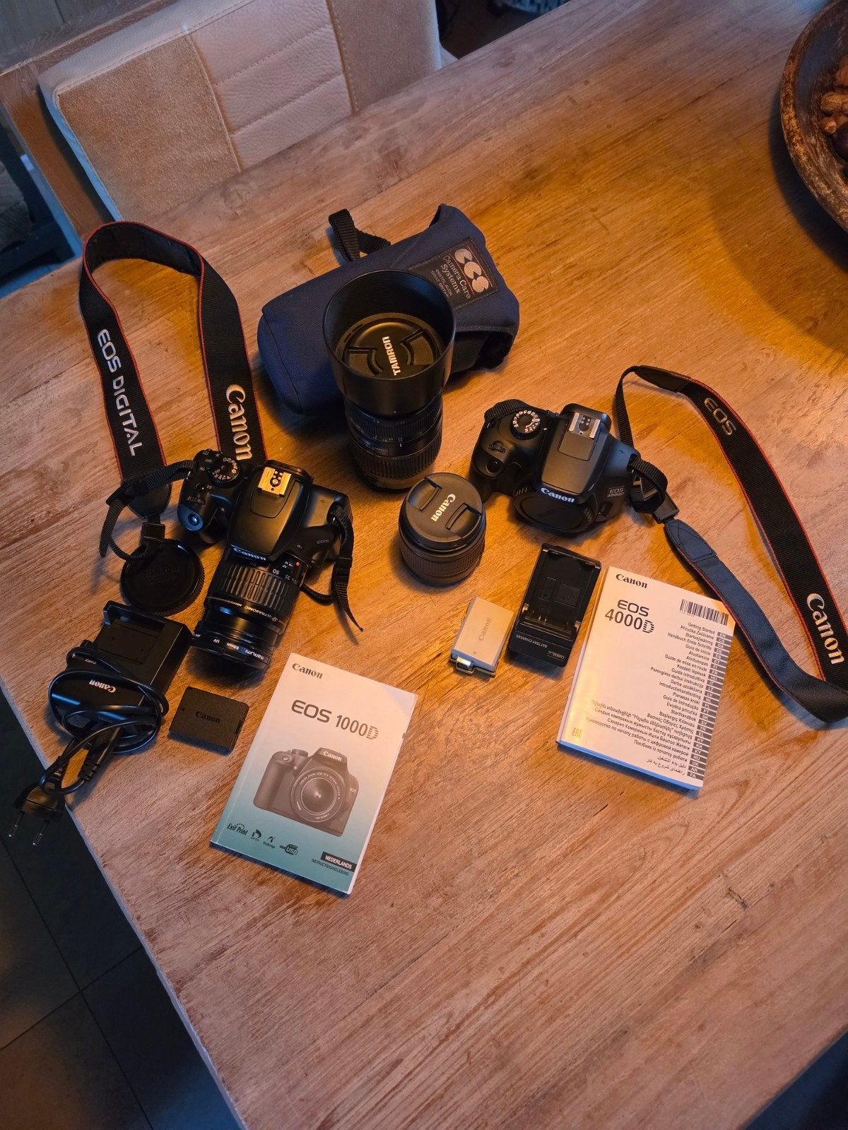 Canon EOS 4000D (nieuw) & 1000D met 3 lenzen en accessoires, Audio, Tv en Foto, Ophalen, Spiegelreflex, Canon, Zo goed als nieuw