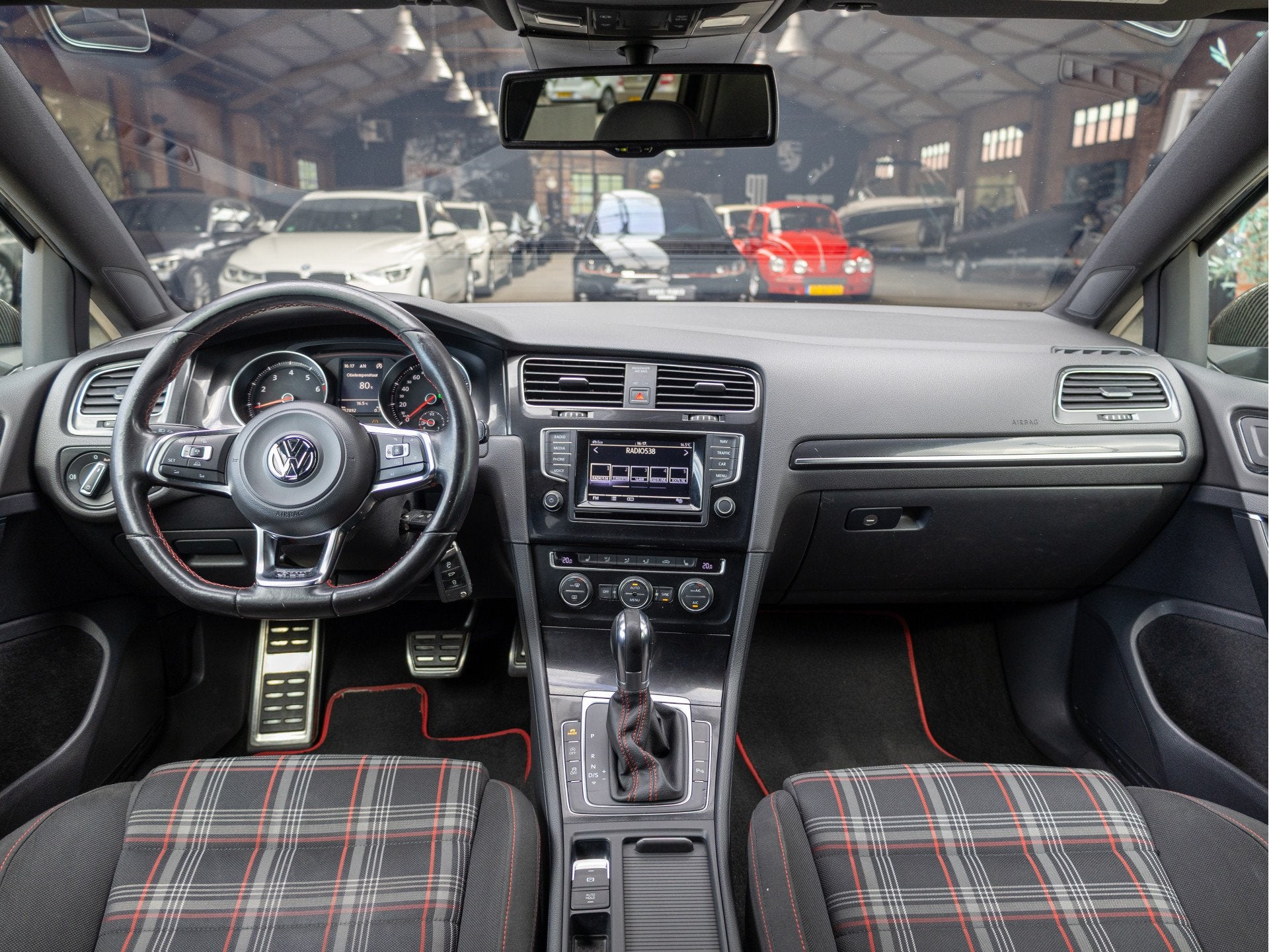 Volkswagen Golf 2.0 TSI GTI Performance *ACC | Blindspot | L, Auto's, Stof, Gebruikt, 4 cilinders, 1984 cc