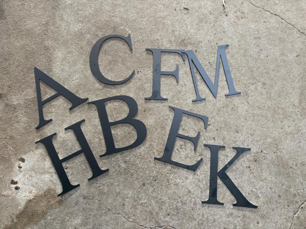 Rijbak letters 20x40