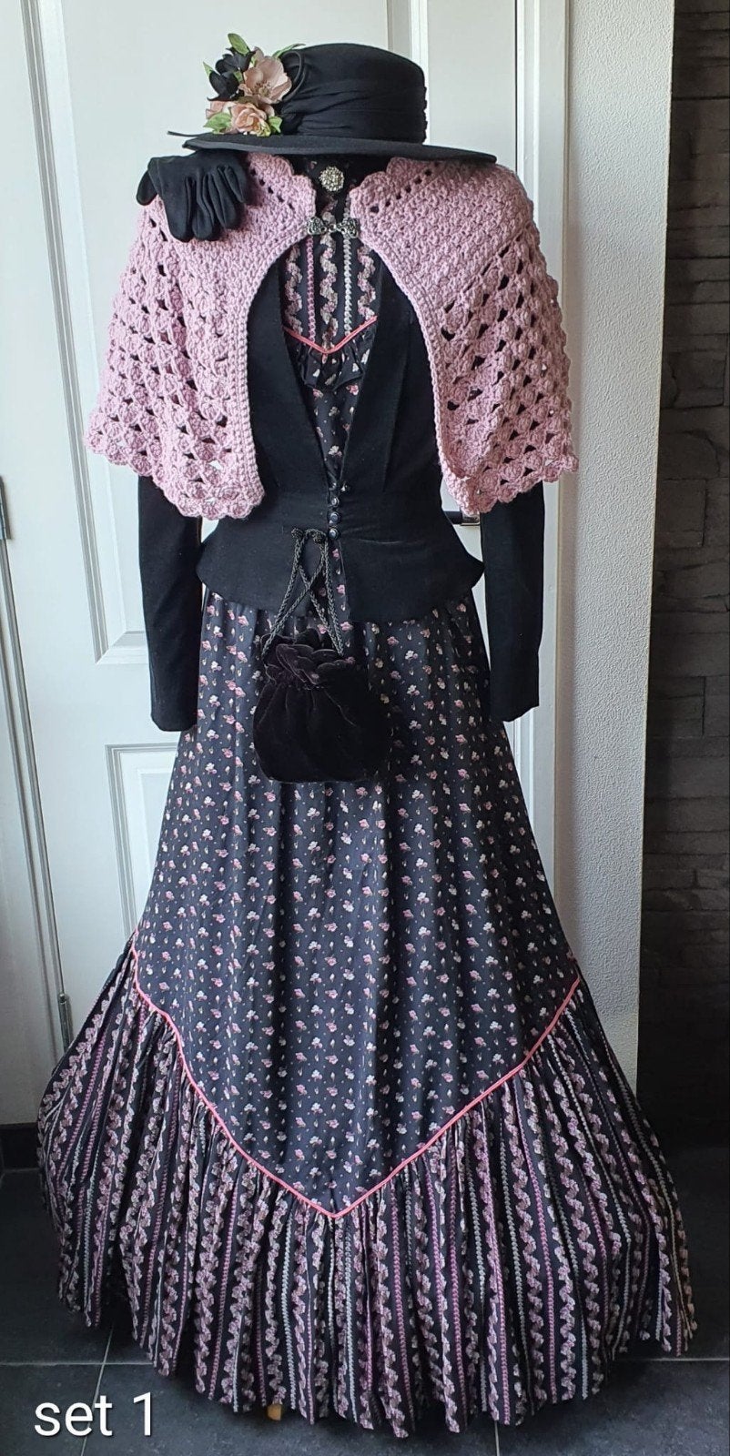 Set Charles Dickens, Ophalen of Verzenden, Zo goed als nieuw, Kleding, Maat 34 (XS) of kleiner