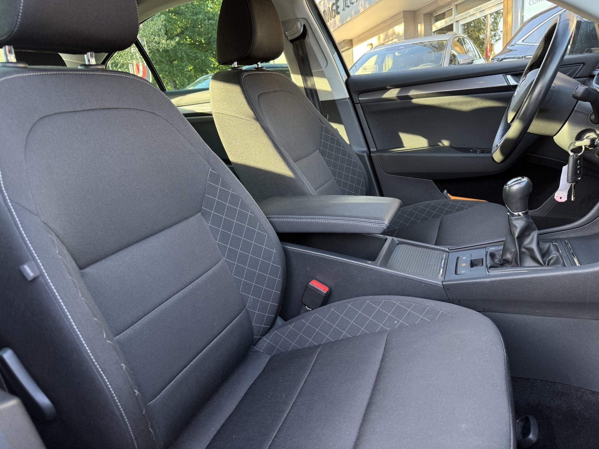 Skoda Superb 1.4 TSi 125pk Active, 5d Sedan | Clima | Navi |, Auto's, Voorwielaandrijving, Stof, Gebruikt, Euro 6