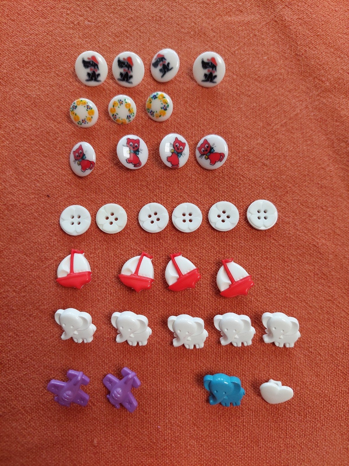 Verschillende nieuwe kinderknoopjes, 30 stuks, Ophalen of Verzenden, Nieuw, Breien of Haken, Wol of Garen