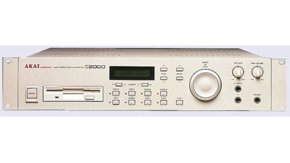 Akai Professional S2000 Digital Stereo Sampler, Ophalen, Gebruikt