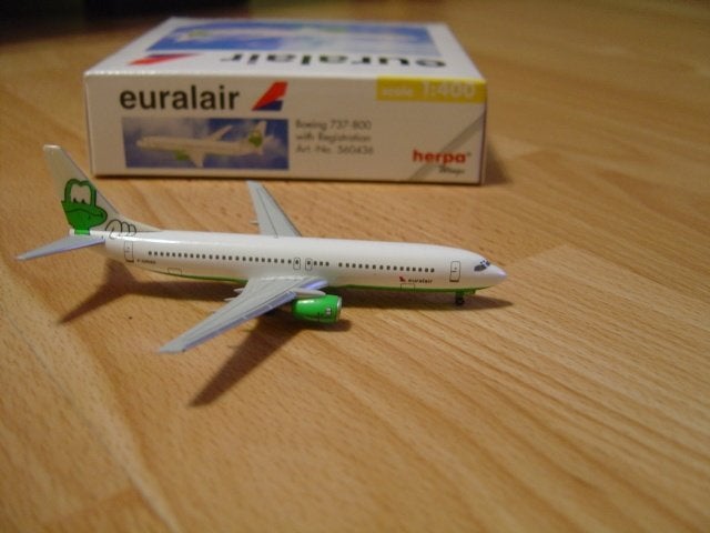 Herpa vliegtuig model 1:400 Euralair Boeing 737-800 (kikker), Ophalen of Verzenden, Zo goed als nieuw, Schaalmodel