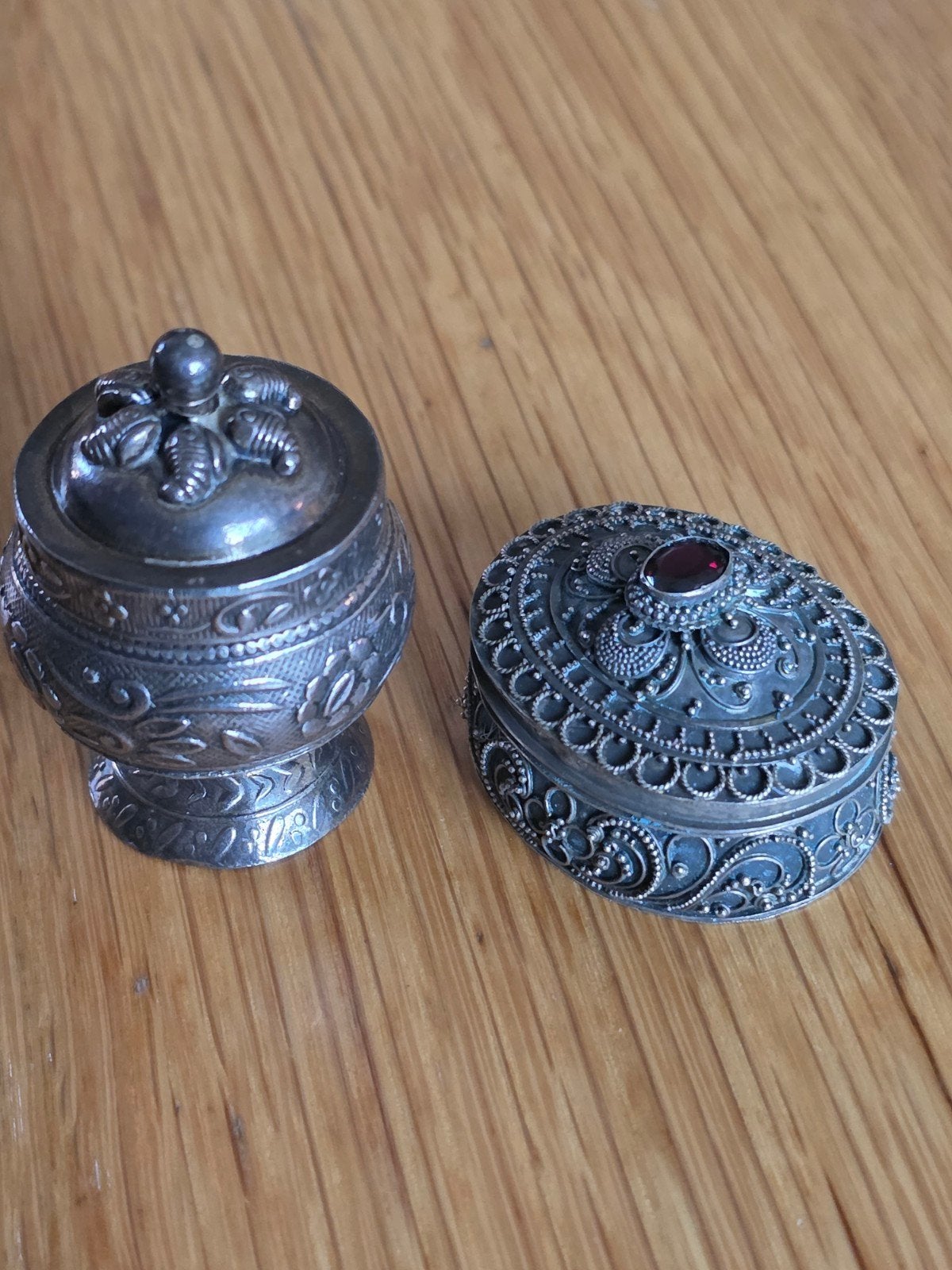 2 Antieke Zilveren Ottomaanse/Turkse/Perzische Pillendoosjes, Ophalen of Verzenden