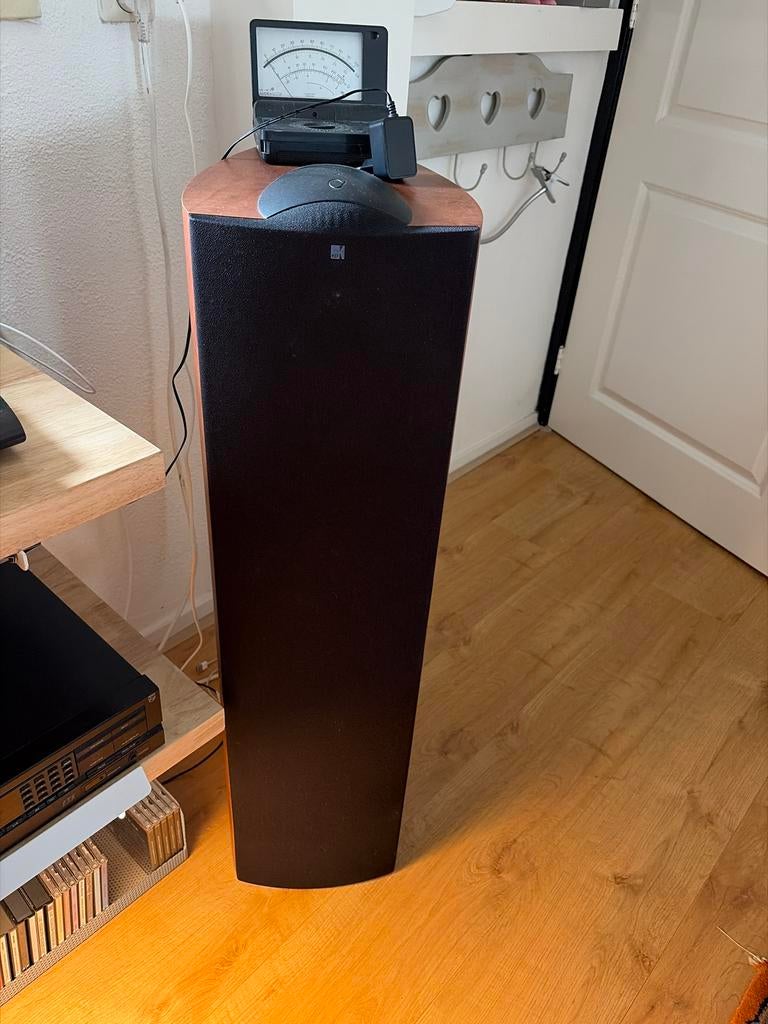 Kef Q Serie 7 vloerstaande luidsprekers - Uitstekende staat, Zo goed als nieuw, 120 watt of meer, Front, Rear of Stereo speakers