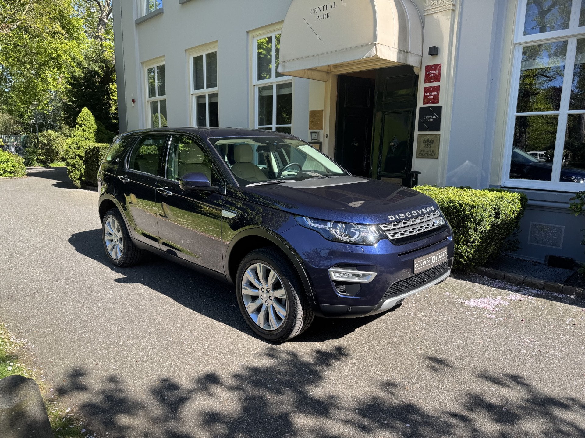 Land Rover Discovery Sport 2.0 Si4 4WD, Memory, Meridian sur, Auto's, Automaat, Dealer onderhouden, Gebruikt, Euro 6