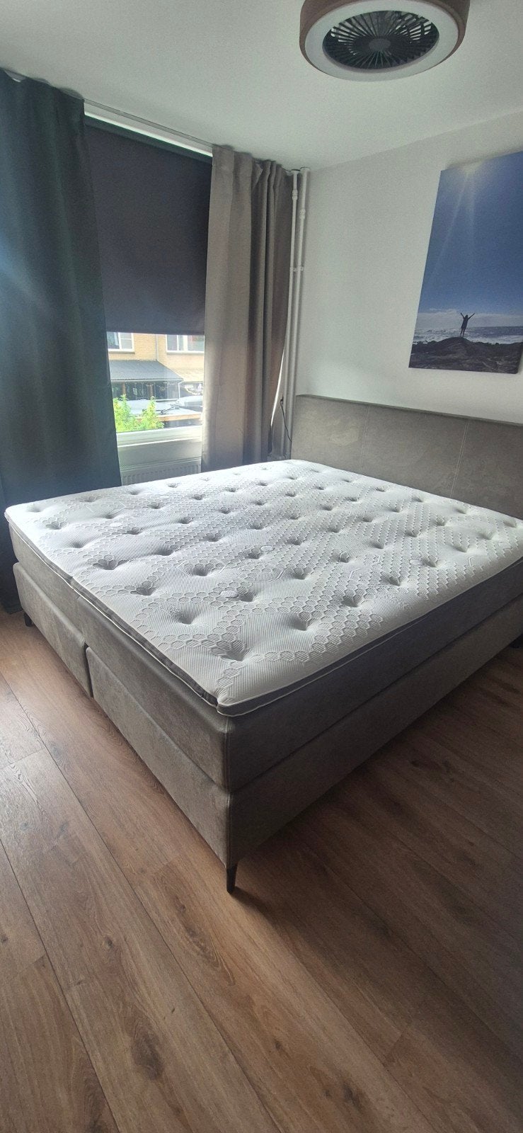Beter Bed Boxspring 180x200 met hoofdbord en topper