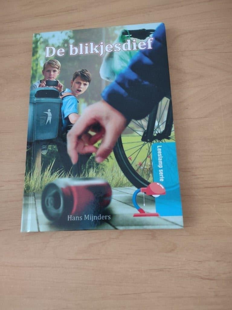 De blikjesdief- Hans Mijnders, Boeken, Kinderboeken | Jeugd | onder 10 jaar, Zo goed als nieuw, Fictie algemeen, Ophalen of Verzenden