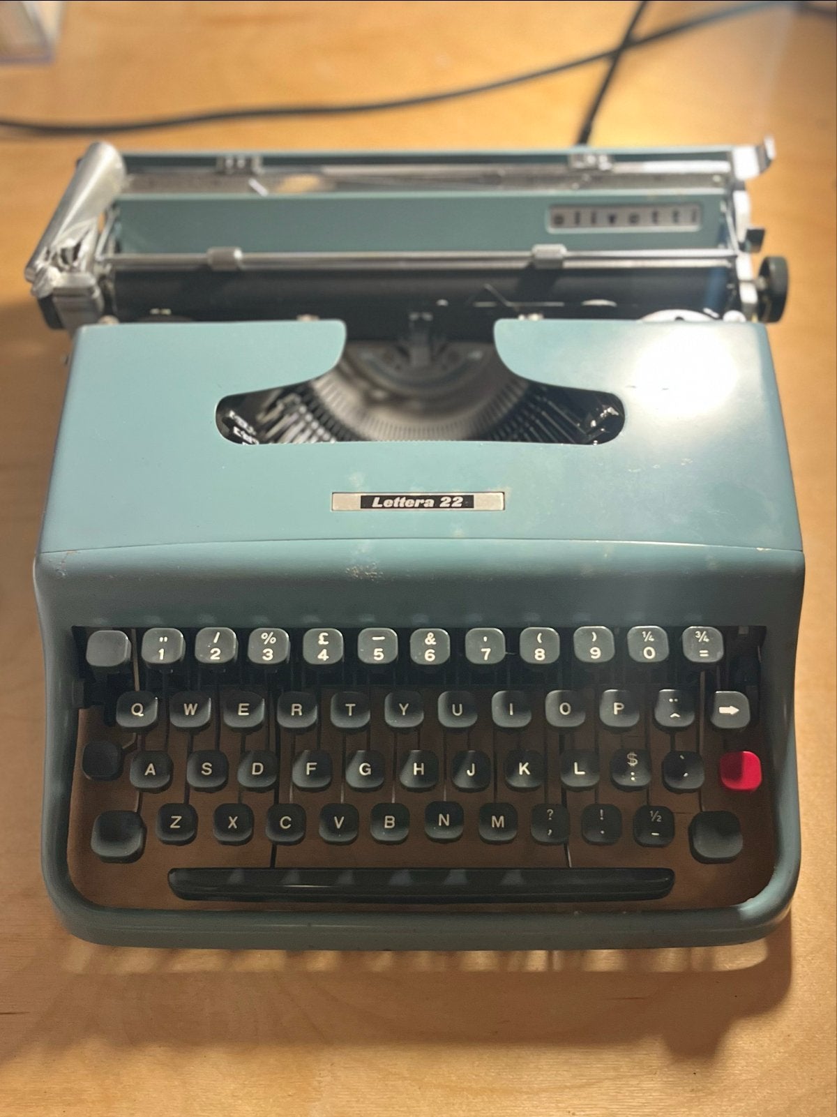 Olivetti Lettera 22 typemachine – vintage – opknapper, Diversen, Typemachines, Ophalen of Verzenden, Gebruikt