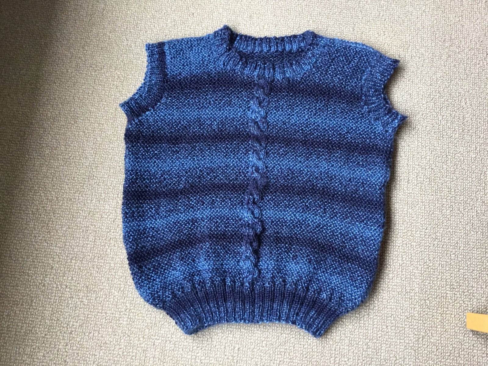 Handgebreide spencers: blauw (rond) en groen (V-hals), maat, Ophalen of Verzenden, Nieuw, Maat 42/44 (L), Blauw