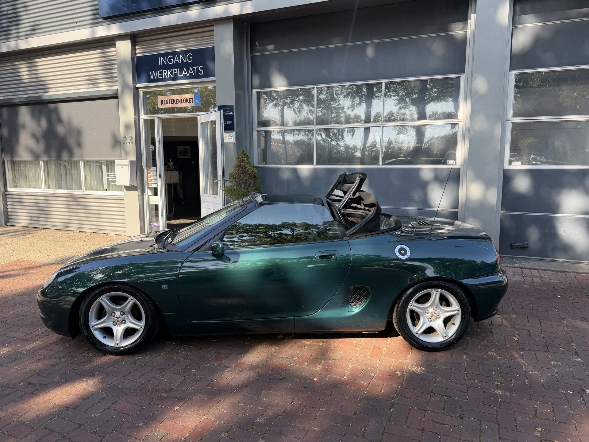Rover RD CABRIOLET Bj 1996 Km 91.000 Nap apk 10-2028, Dealer onderhouden, Rover, Zwart, Cabriolet