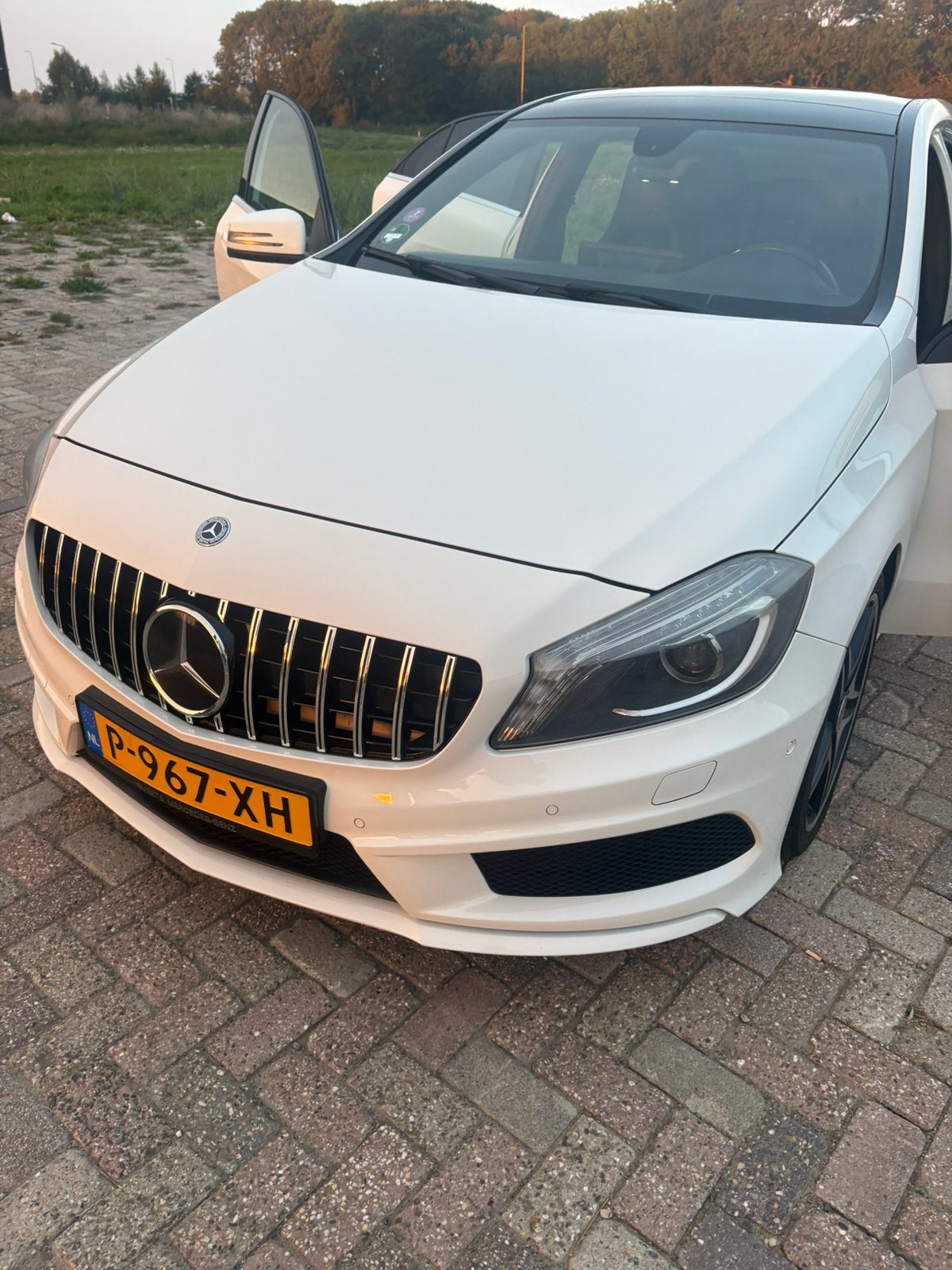 Mercedes-Benz A200 1.6 163 PK AMG Line, Auto's, Mercedes-Benz, Voorwielaandrijving, Euro 5, Zwart, 1600 cc