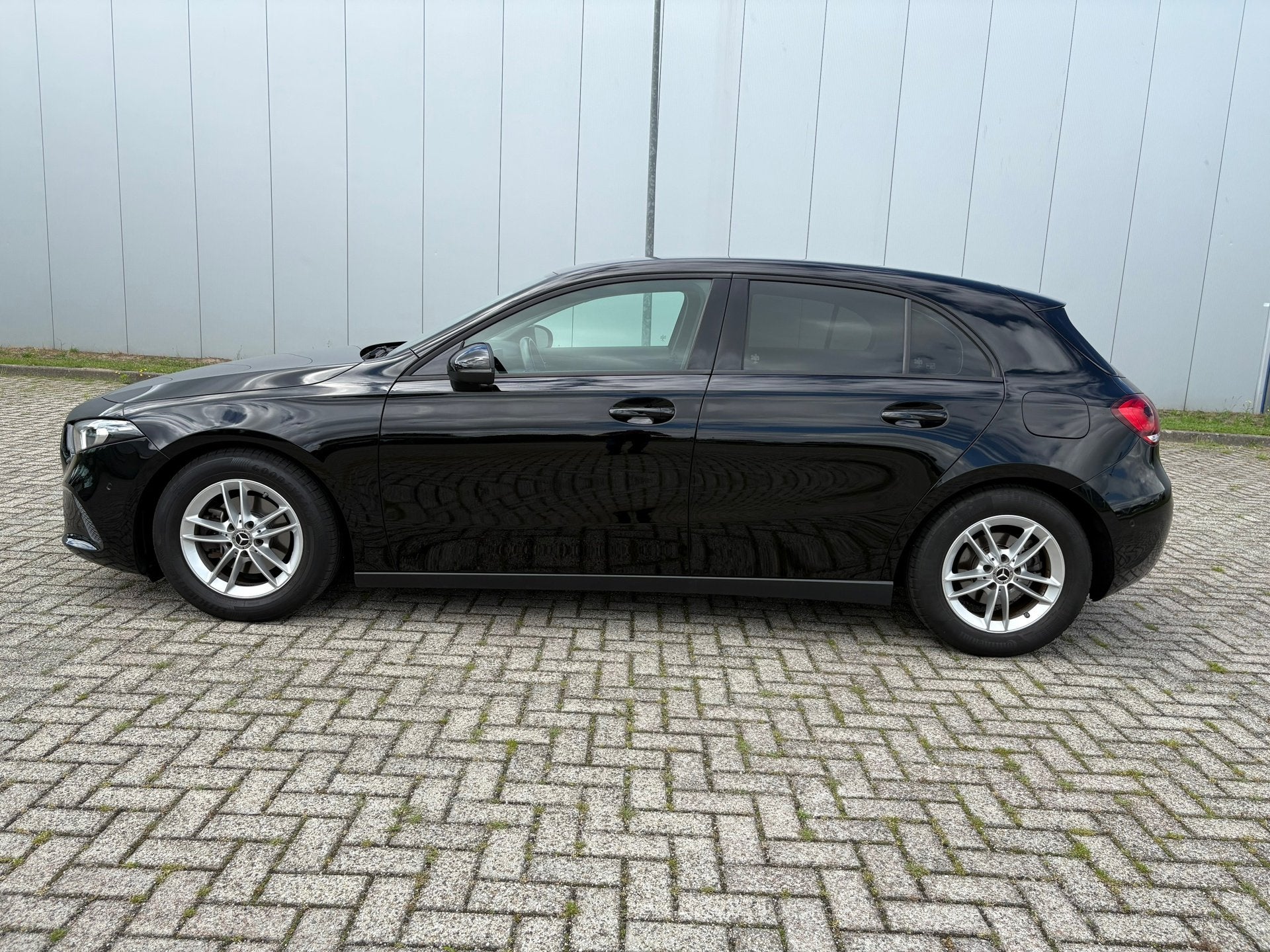 Mercedes-Benz A-klasse 180 Business Solution Automaat, Stoel, 136 pk, Gebruikt, 4 cilinders, Zwart