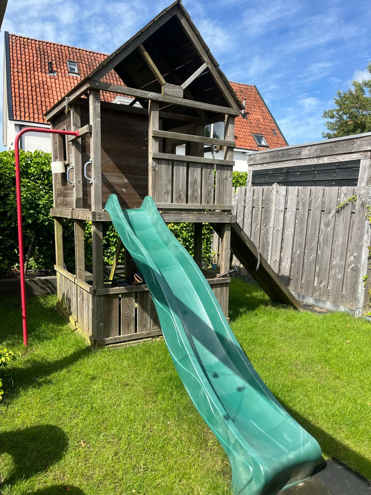 Houten Speelhuis met Glijbaan en Klimtouw, Kinderen en Baby's, Speelgoed | Buiten | Speeltoestellen, Gebruikt, Glijbaan, Ophalen