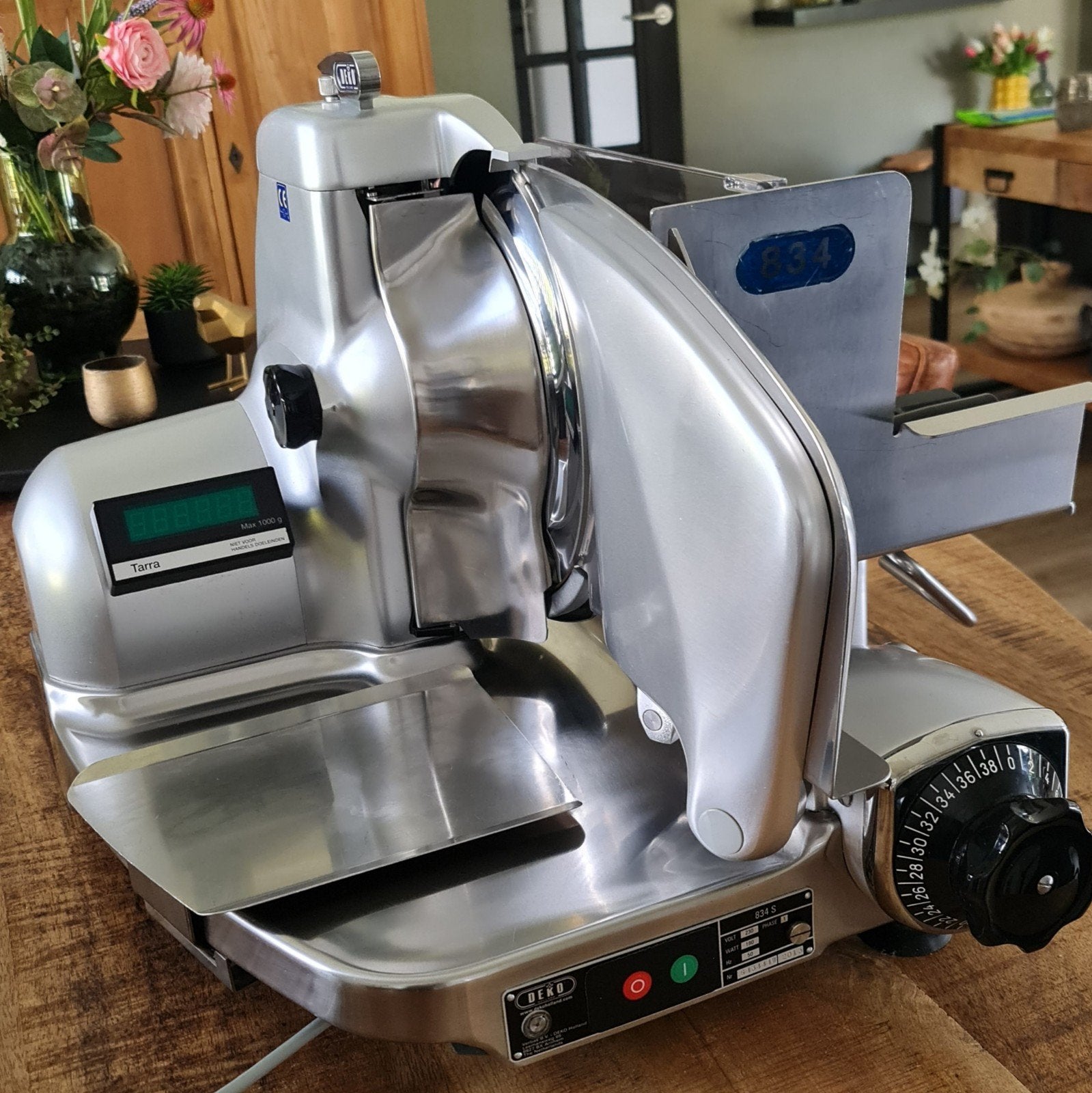 Deko 834 S Vleessnijmachine met weegschaal, Ophalen, Gebruikt