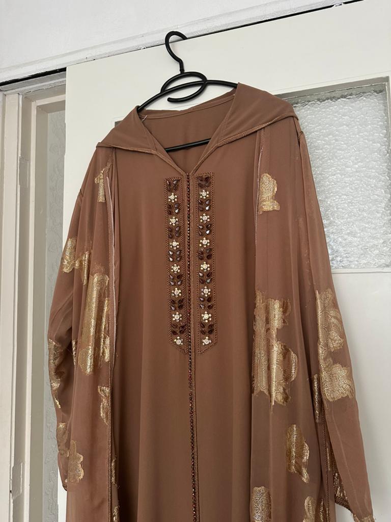 Marokkaanse jurk, Kleding | Dames, Gelegenheidskleding, Ophalen of Verzenden, Nieuw, Maat 42/44 (L), Bruin