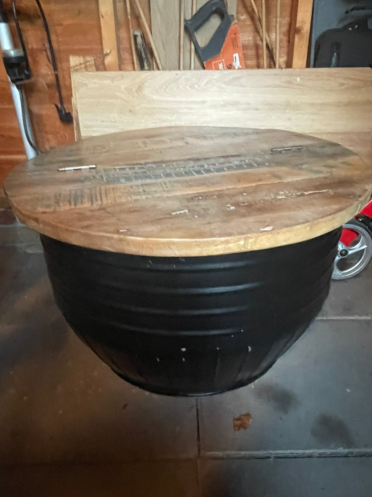 Leuke ronde tafel hout en metaal, Huis en Inrichting, Ophalen, Gebruikt, 50 tot 100 cm, 100 tot 150 cm