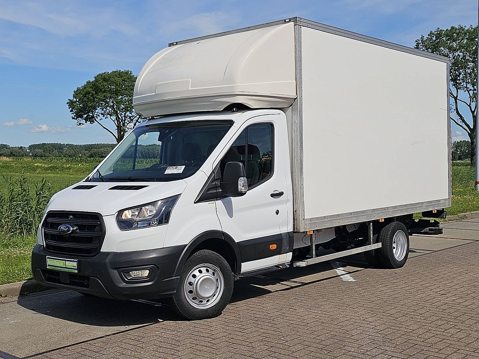FORD TRANSIT 2.0 bakwagen laadklep!, Auto's, Gebruikt, Euro 6, Wit, Bedrijf