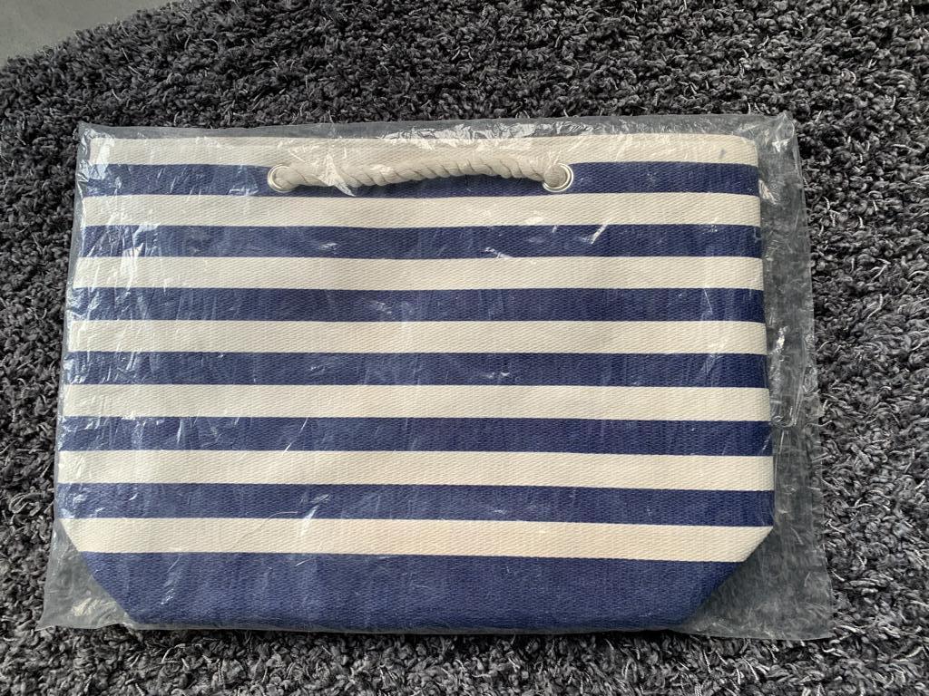 Nivea - (strand)tas blauw-wit gestreept, Sieraden, Tassen en Uiterlijk, Tassen | Damestassen, Nieuw, Shopper, Blauw, Ophalen