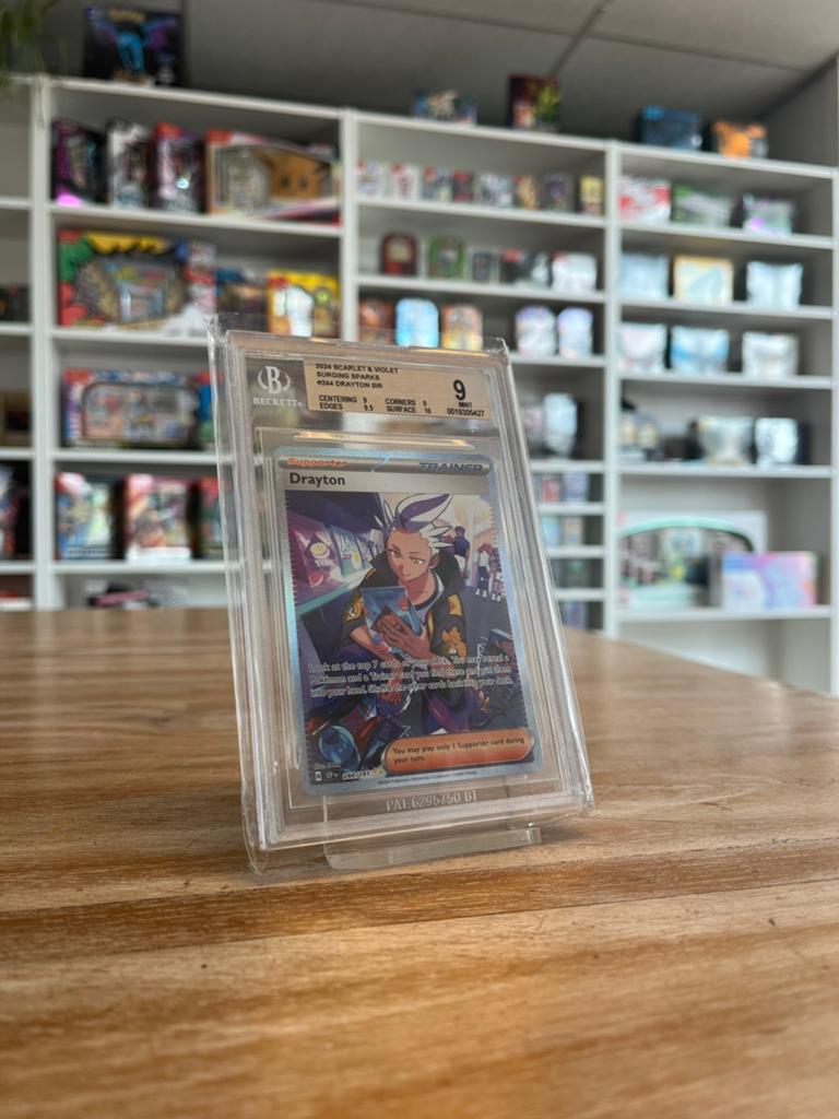 2024 Pokémon Drayton SSP #244 BGS 9, Ophalen of Verzenden, Nieuw