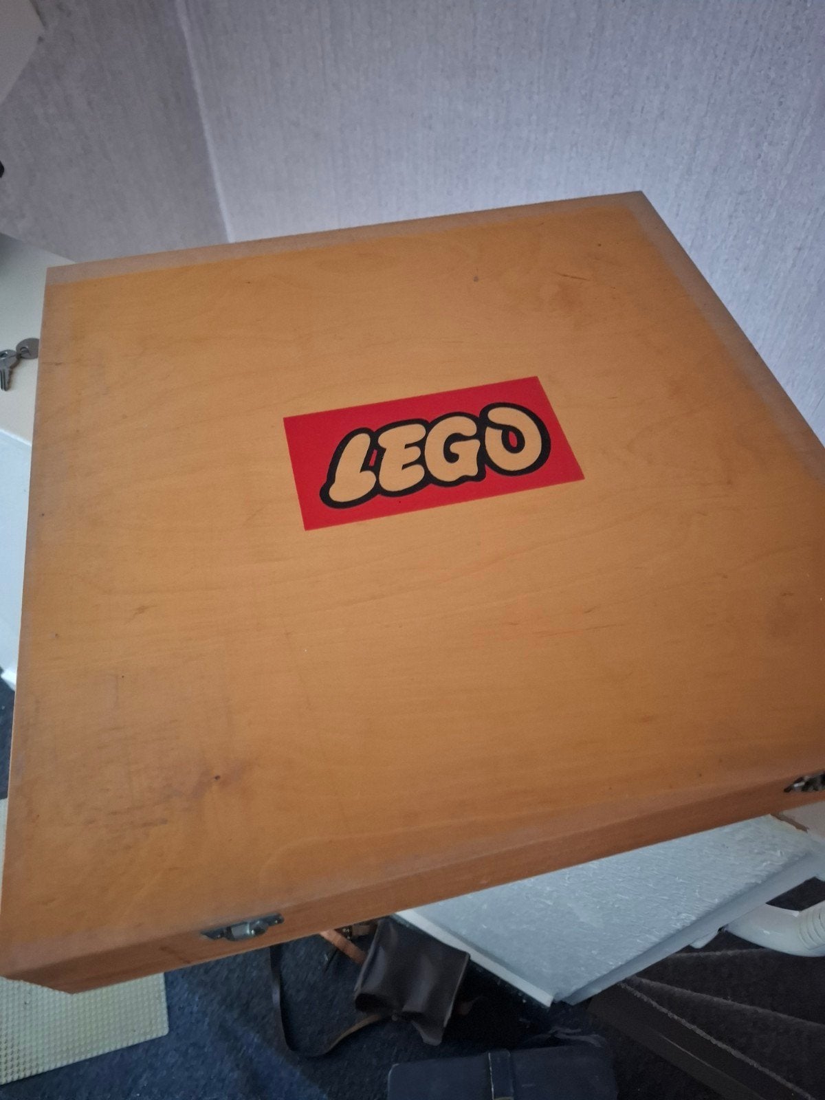 Oude houten LEGO opbergkist met stenen en grondplaten, Ophalen, Gebruikt, Inclusief extra onderdelen, Lego